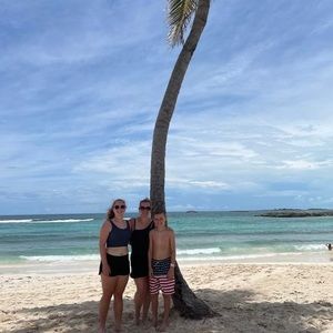 Meet your Posher, Karen